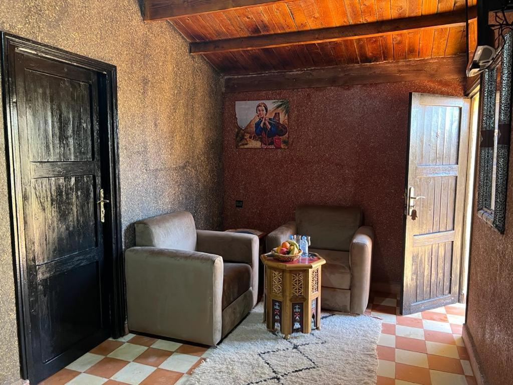 Dar Alfourssane Ferme D'Hote Ouarzazate Esterno foto