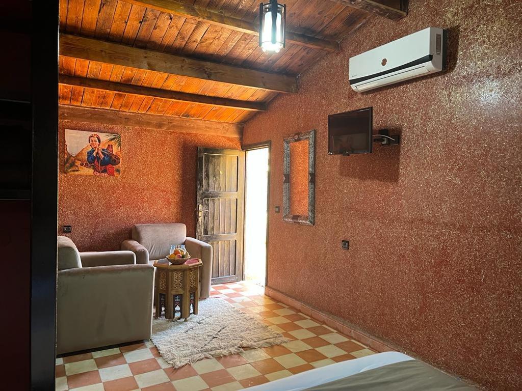 Dar Alfourssane Ferme D'Hote Ouarzazate Esterno foto